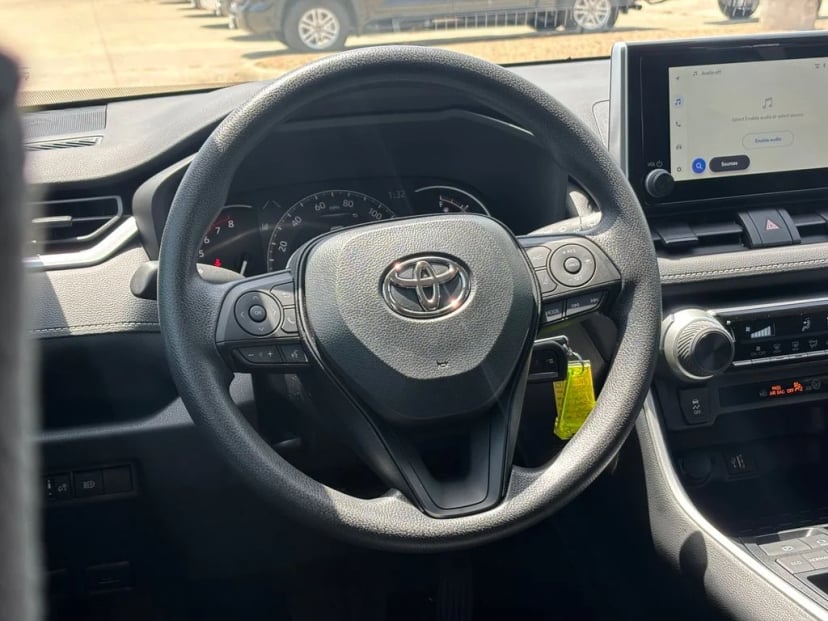 2025 Toyota RAV4 - Image 26
