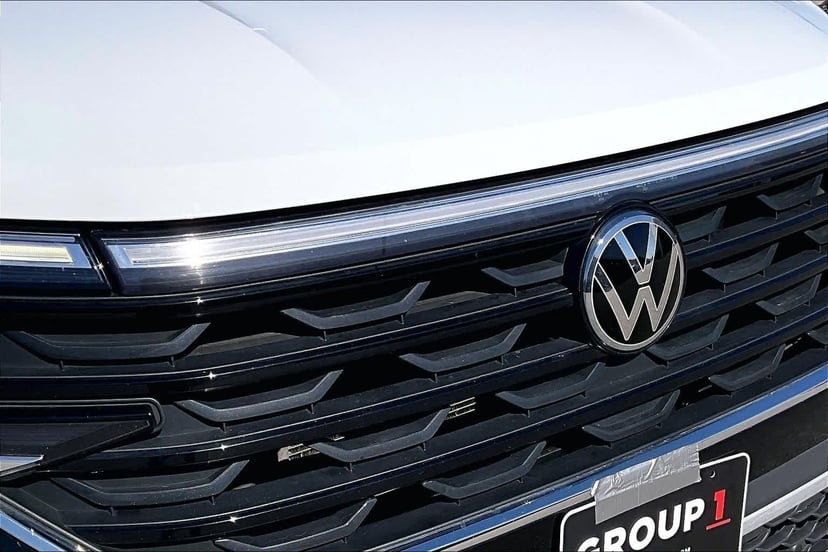 2024 Volkswagen Atlas Cross Sport - Image 30