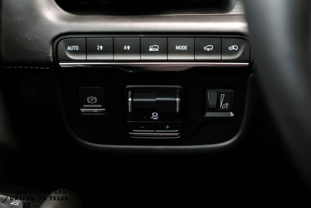 2021 Cadillac Escalade - Image 32