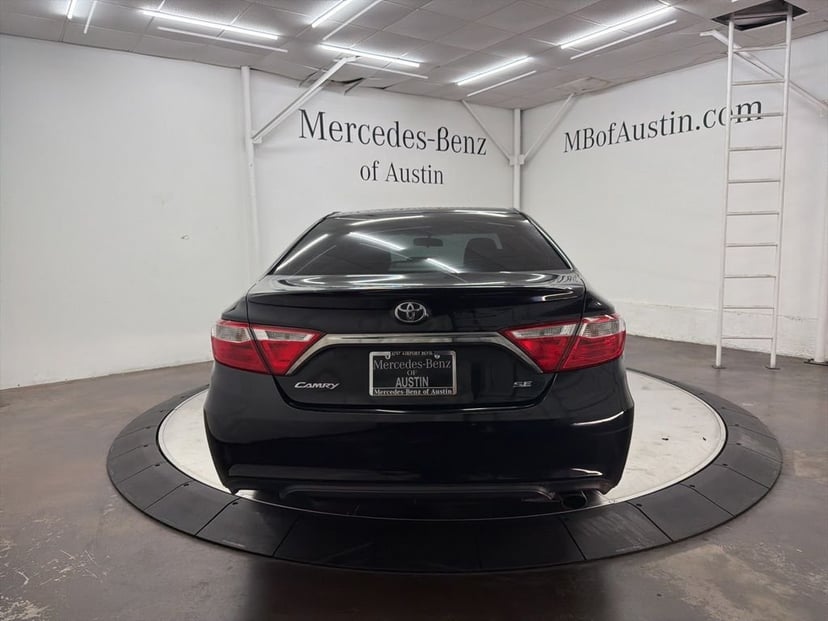 2017 Toyota Camry - Image 4