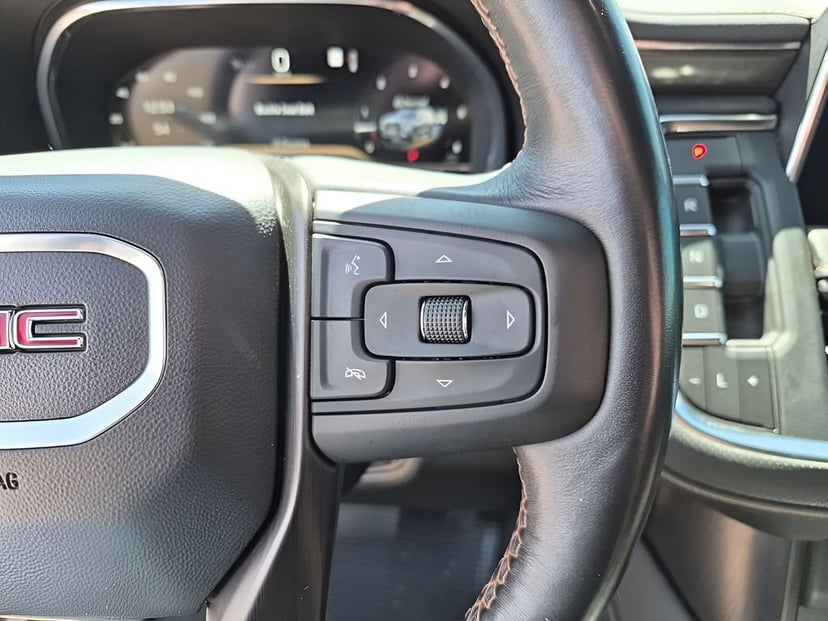 2022 GMC Yukon XL - Image 35