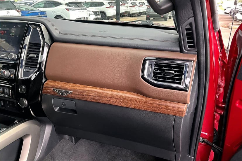 2021 Nissan Titan - Image 19