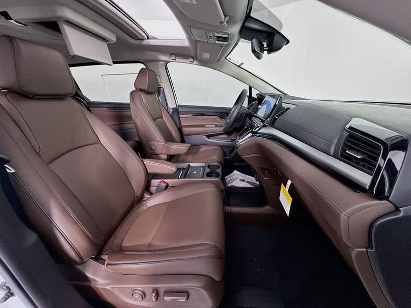 2026 Honda Odyssey - Image 41