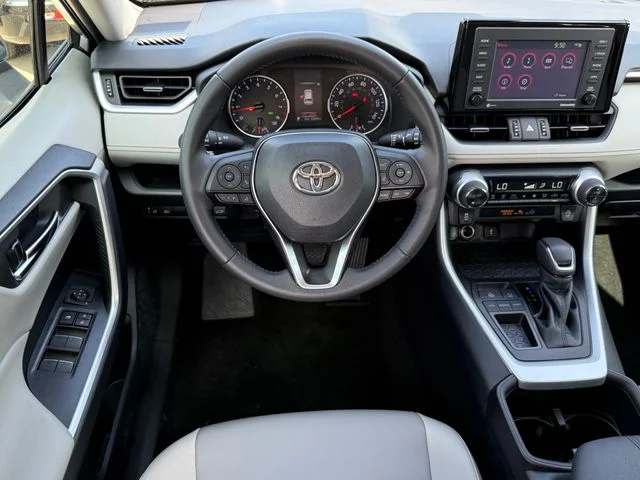 2022 Toyota RAV4 - Image 26