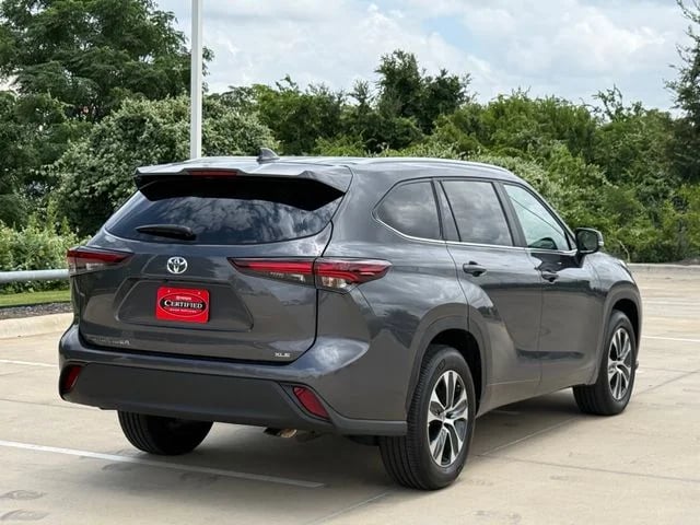 2025 Toyota Highlander - Image 4