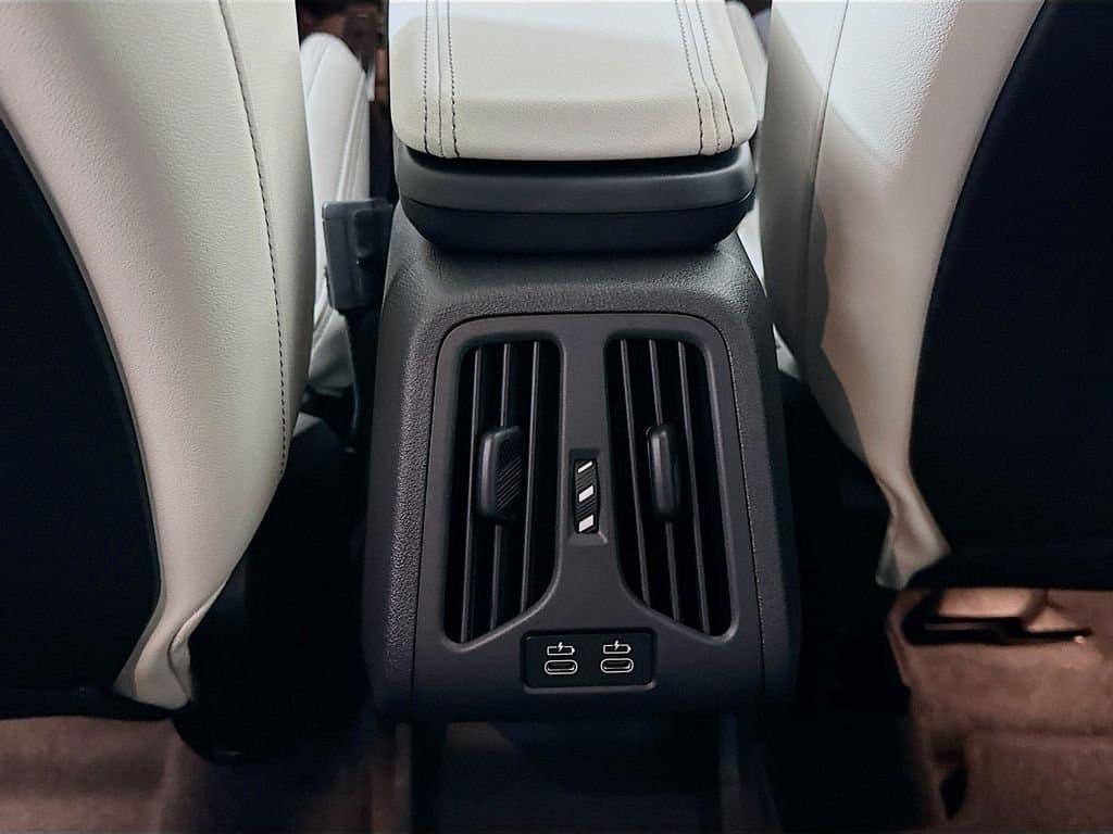 2026 BMW X1 - Image 18