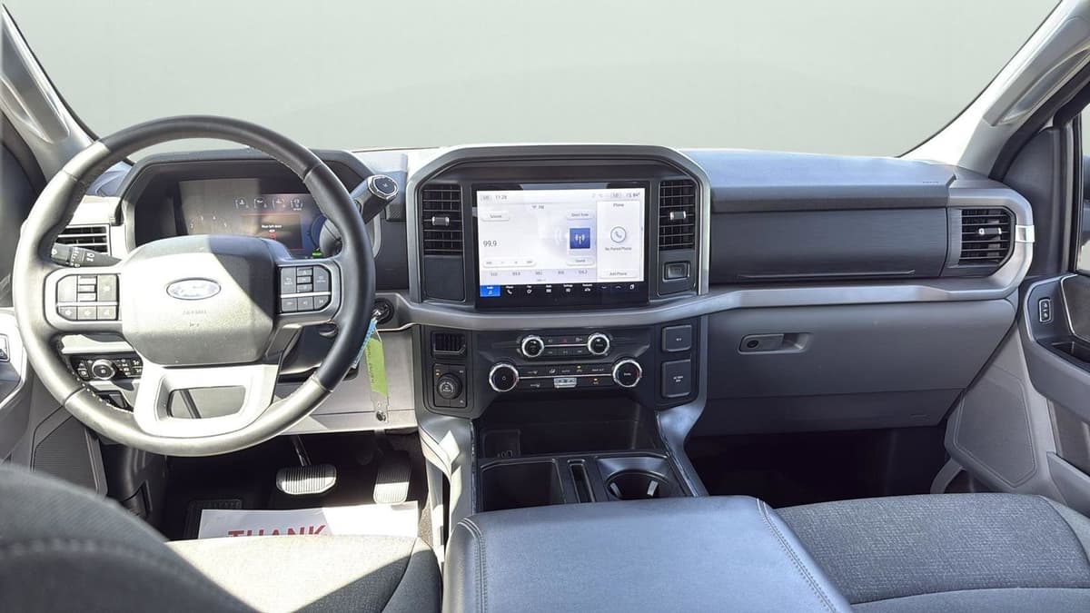 2025 Ford F-150 - Image 22