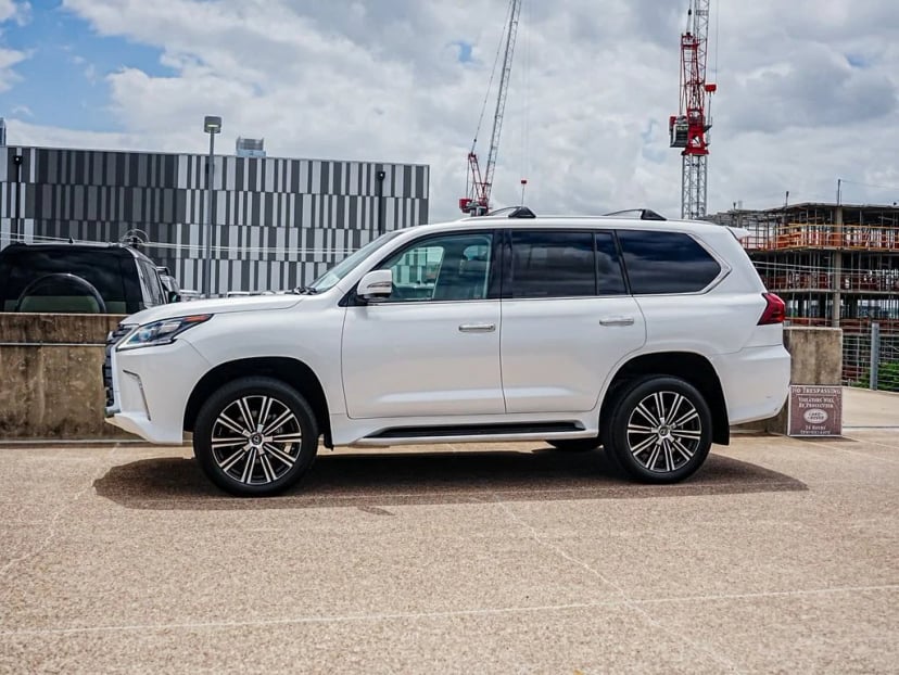 2021 Lexus LX - Image 5