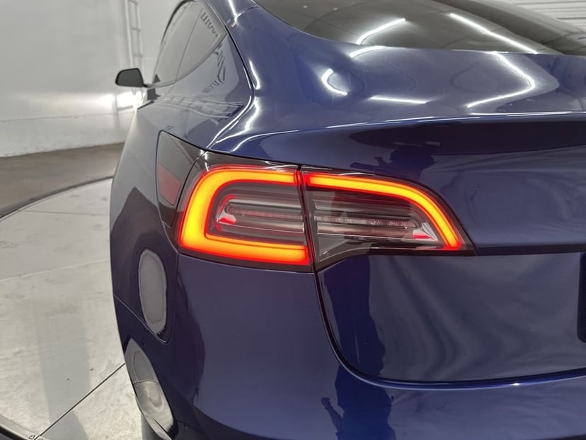 2021 Tesla Model 3 - Image 23