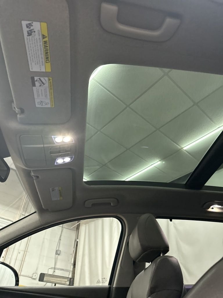 2019 Hyundai Santa Fe - Image 16