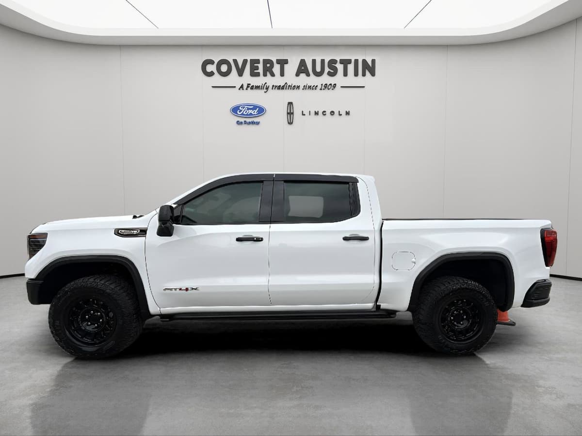 2024 GMC Sierra 1500 - Image 2