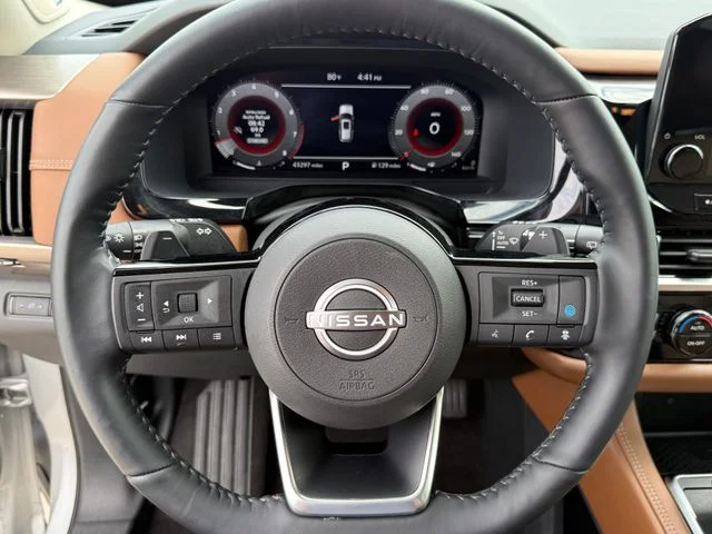 2023 Nissan Pathfinder - Image 16