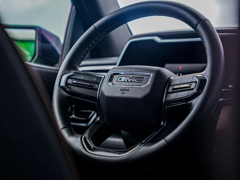 2025 GMC Canyon - Image 33