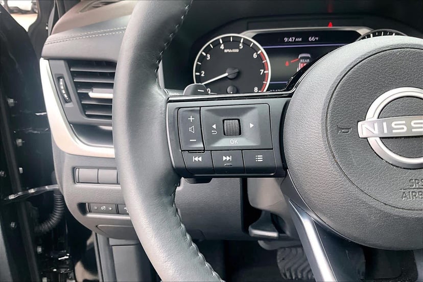 2023 Nissan Rogue - Image 24