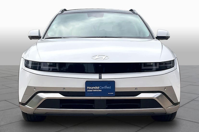 2025 Hyundai IONIQ 5 - Image 3