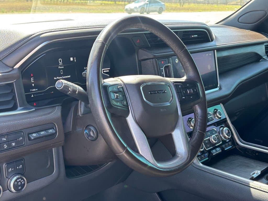 2022 GMC Yukon - Image 8