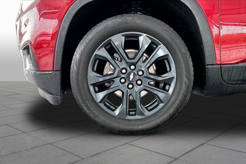 2020 Chevrolet Traverse - Image 11
