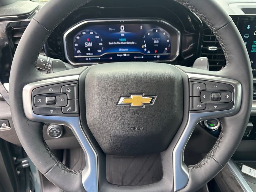 2025 Chevrolet Silverado 1500 - Image 15