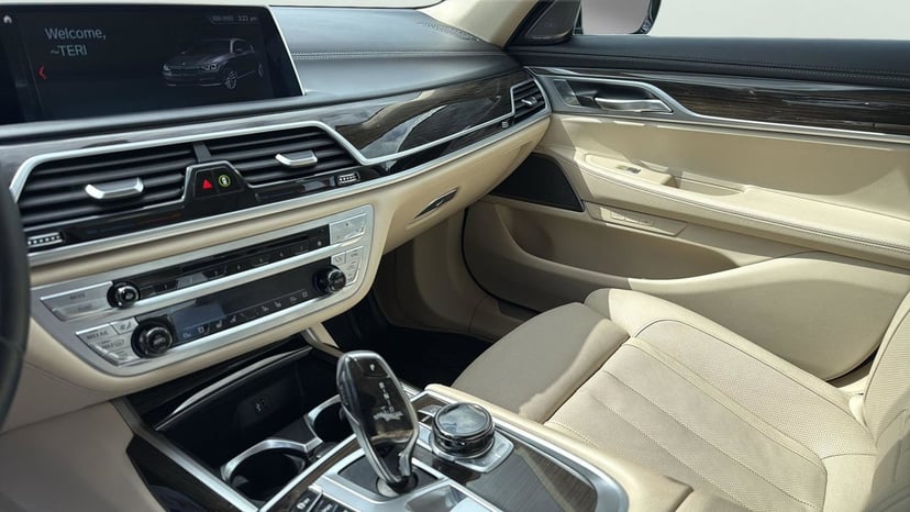2019 BMW 7 Series - Image 20