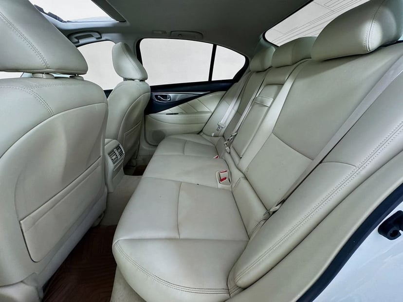 2017 INFINITI Q50 - Image 30