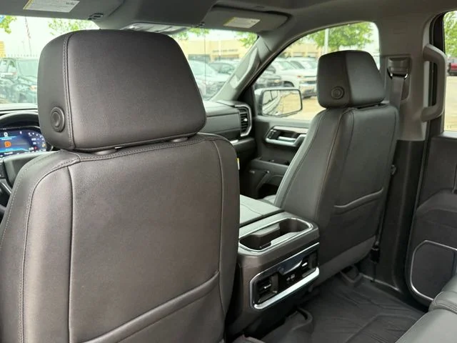 2025 Chevrolet Silverado 1500 - Image 28