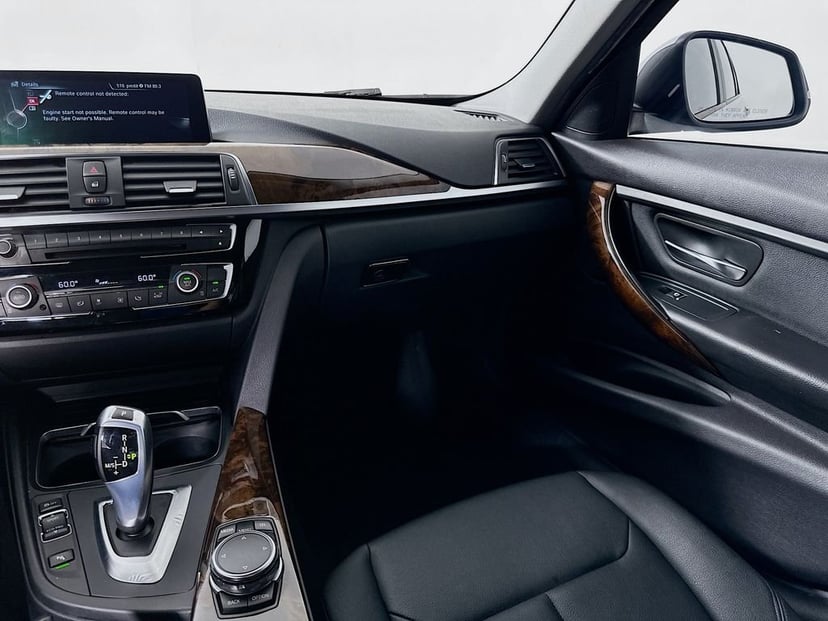 2016 BMW 3 Series - Image 23
