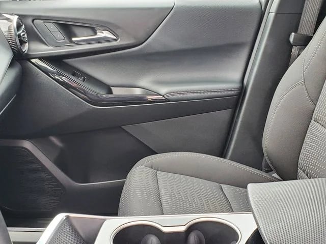 2025 Chevrolet Equinox - Image 9