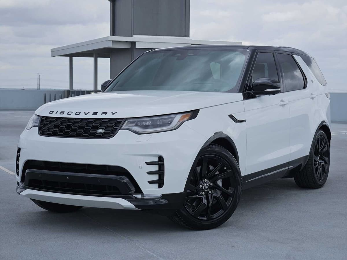 2025 Land Rover Discovery - Image 1