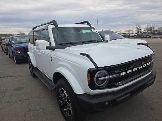 2025 Ford Bronco - Image 4