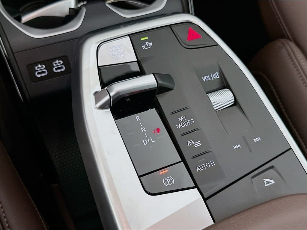 2025 BMW X1 - Image 15