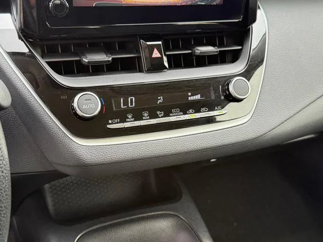 2025 Toyota COROLLA HYBRID - Image 18