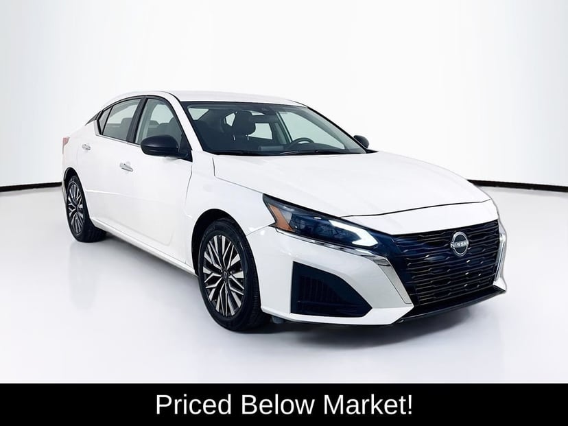 2025 Nissan Altima - Image 1
