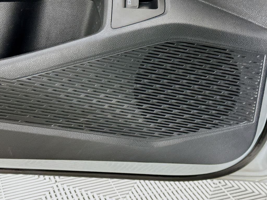 2019 Volkswagen Jetta - Image 18