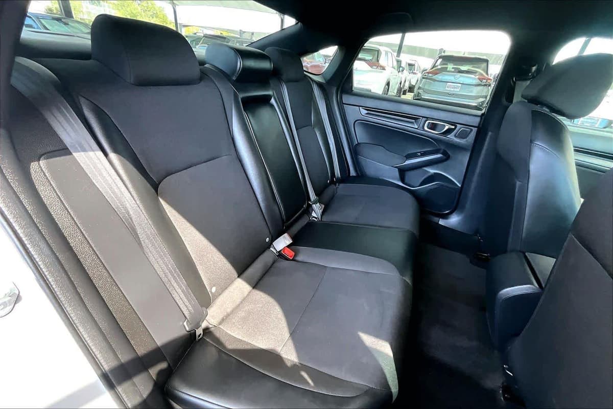 2025 Honda Civic - Image 20