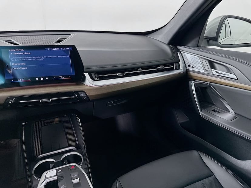2025 BMW X1 - Image 23