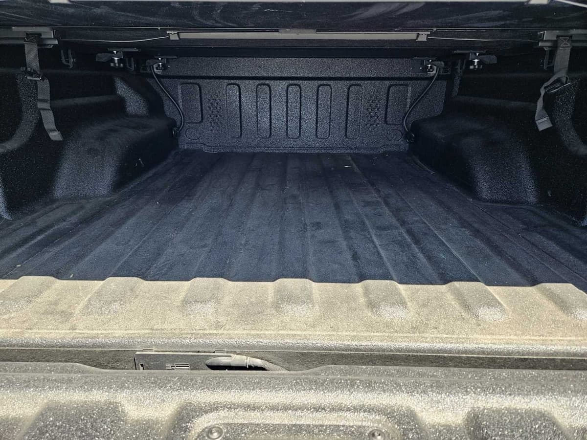 2023 Jeep Gladiator - Image 31