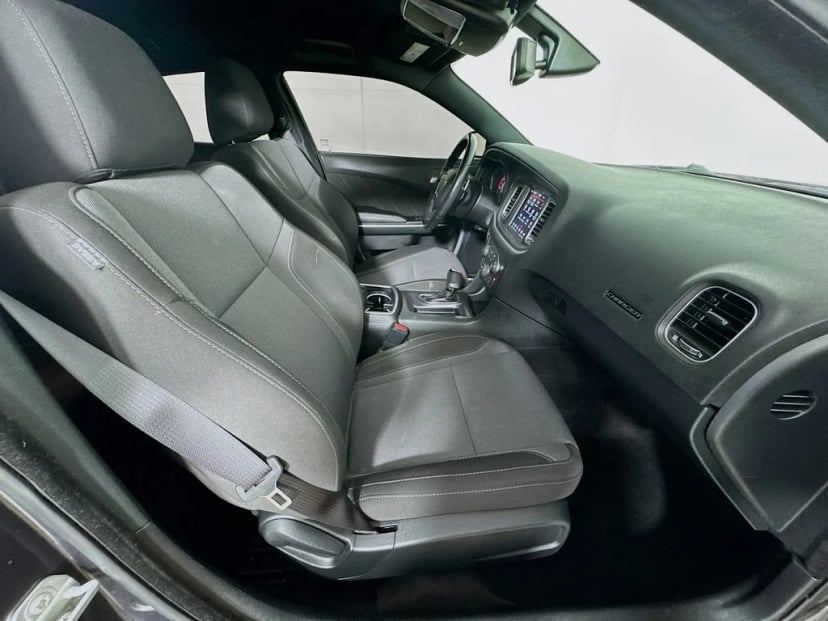 2020 Dodge Charger - Image 31