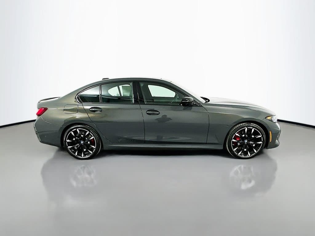 2026 BMW 3 Series - Image 4