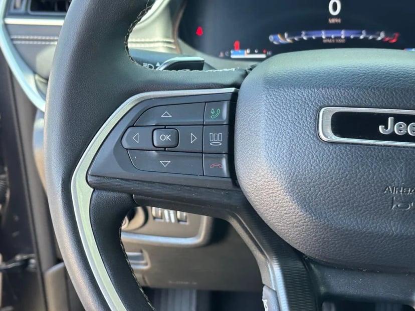 2024 Jeep Grand Cherokee - Image 9