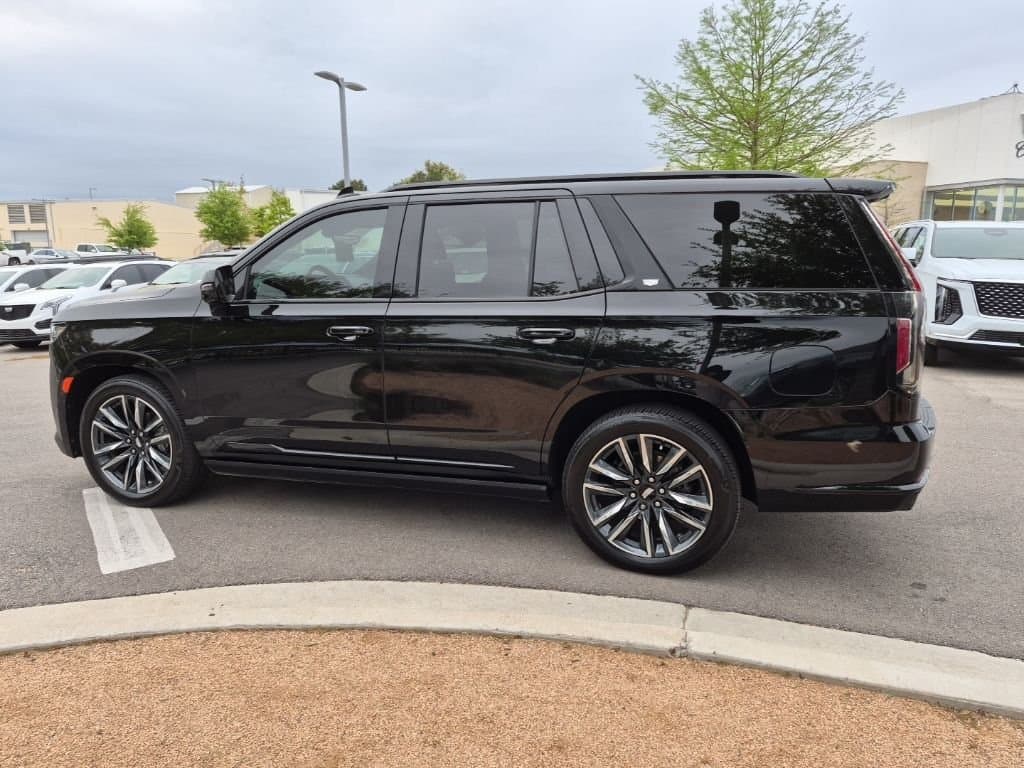 2022 Cadillac Escalade - Image 6