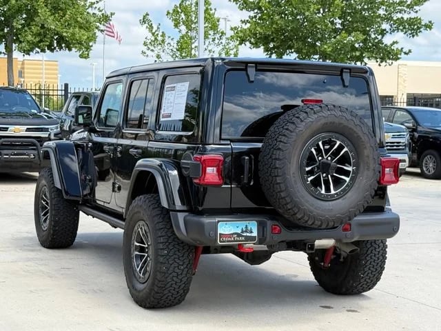 2025 Jeep Wrangler - Image 5