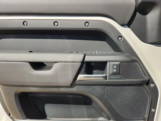 2026 Land Rover Defender 110 - Image 16