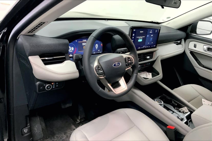 2026 Ford Explorer - Image 7