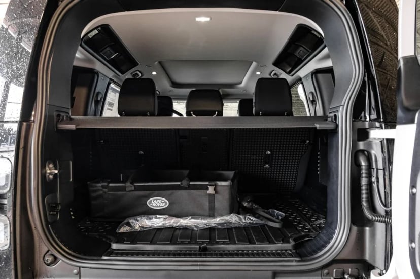 2026 Land Rover Defender 110 - Image 43