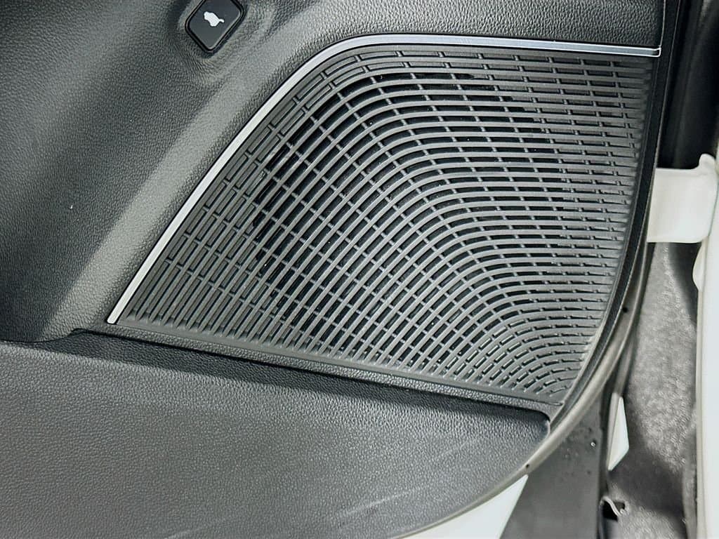 2023 Acura MDX - Image 19