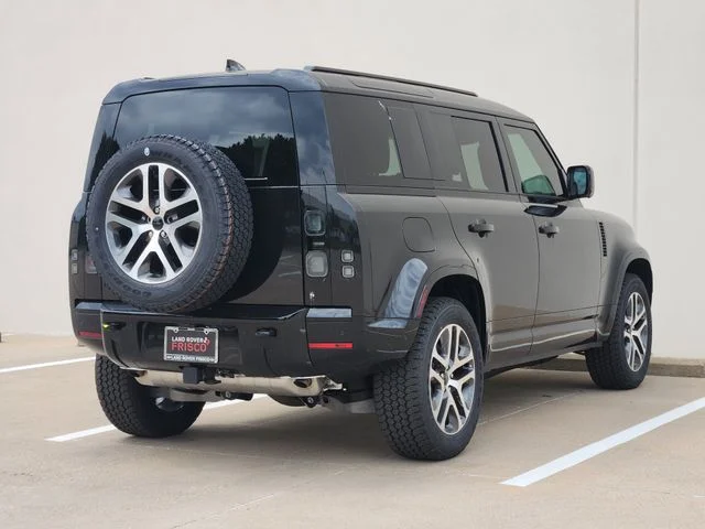 2026 Land Rover Defender 110 - Image 4