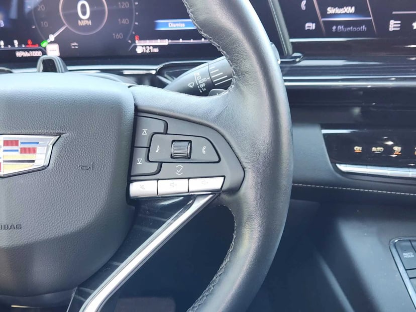2024 Cadillac Escalade - Image 29