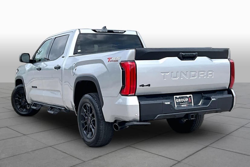 2023 Toyota Tundra - Image 12