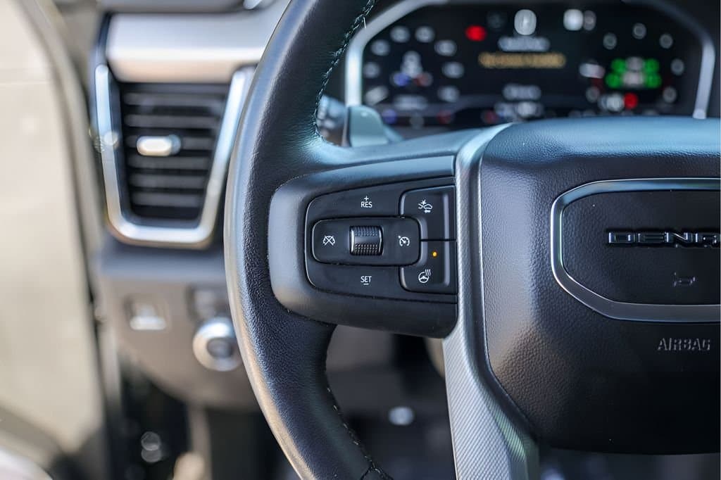 2023 GMC Sierra 1500 - Image 17