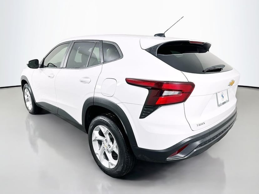 2025 Chevrolet Trax - Image 7